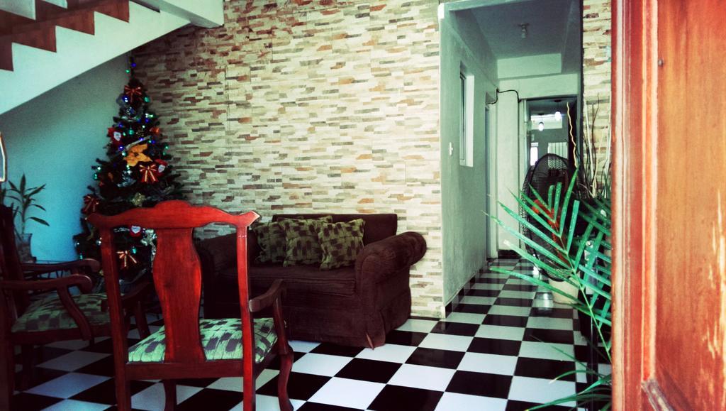 Aarony Hotel Santo Domingo Exterior photo